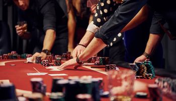 日本人　カジノ　デイーラー