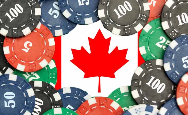 21485casino-tokens-green-background-with-blank-space_23-2148952335