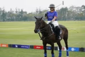 พลอย ปิ่นแสง